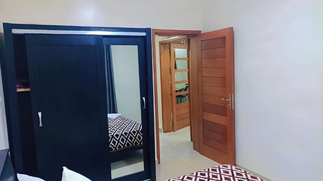 Appartement 3 Chambres Salon Mamelles Cite Mackiou Faye Baila & Ndjierebi Dakar